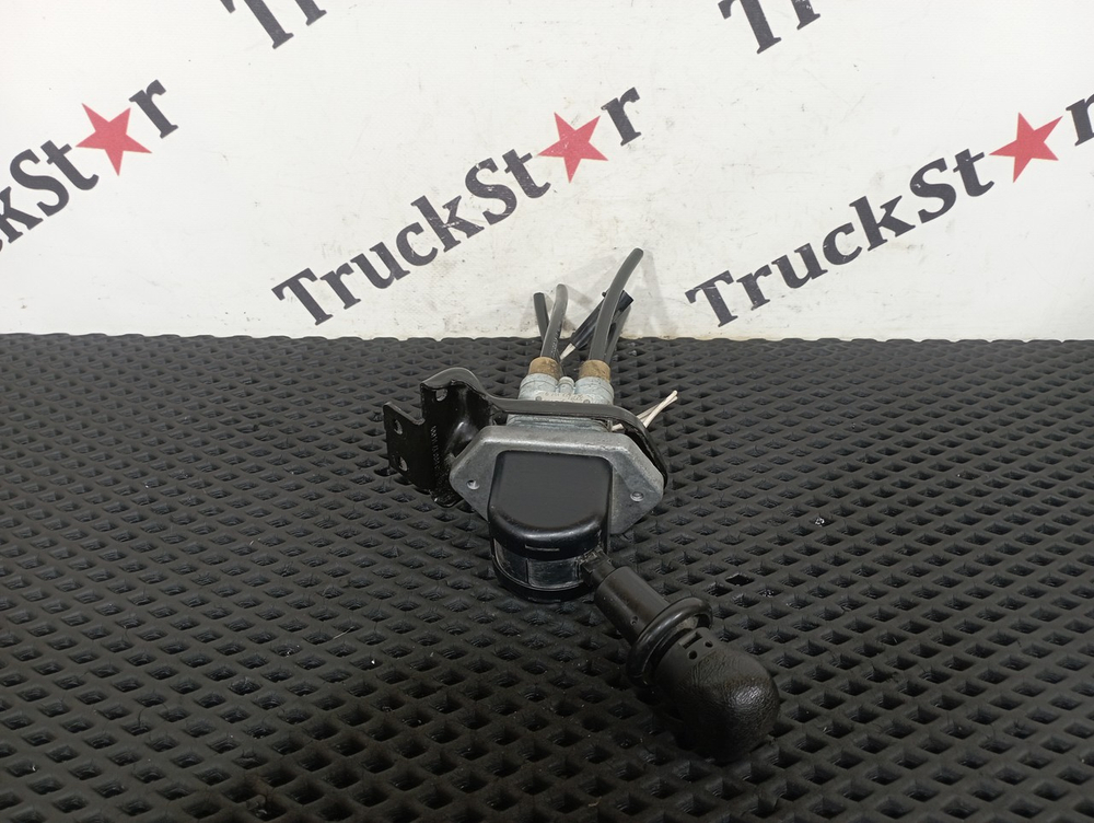 Кран ручного тормоза  2018г.