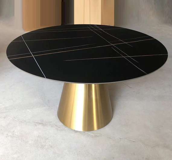 Стол Yoda Ø120, черный керамогранит, золотая ножка