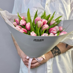 Букет из 25 пионовидных тюльпанов