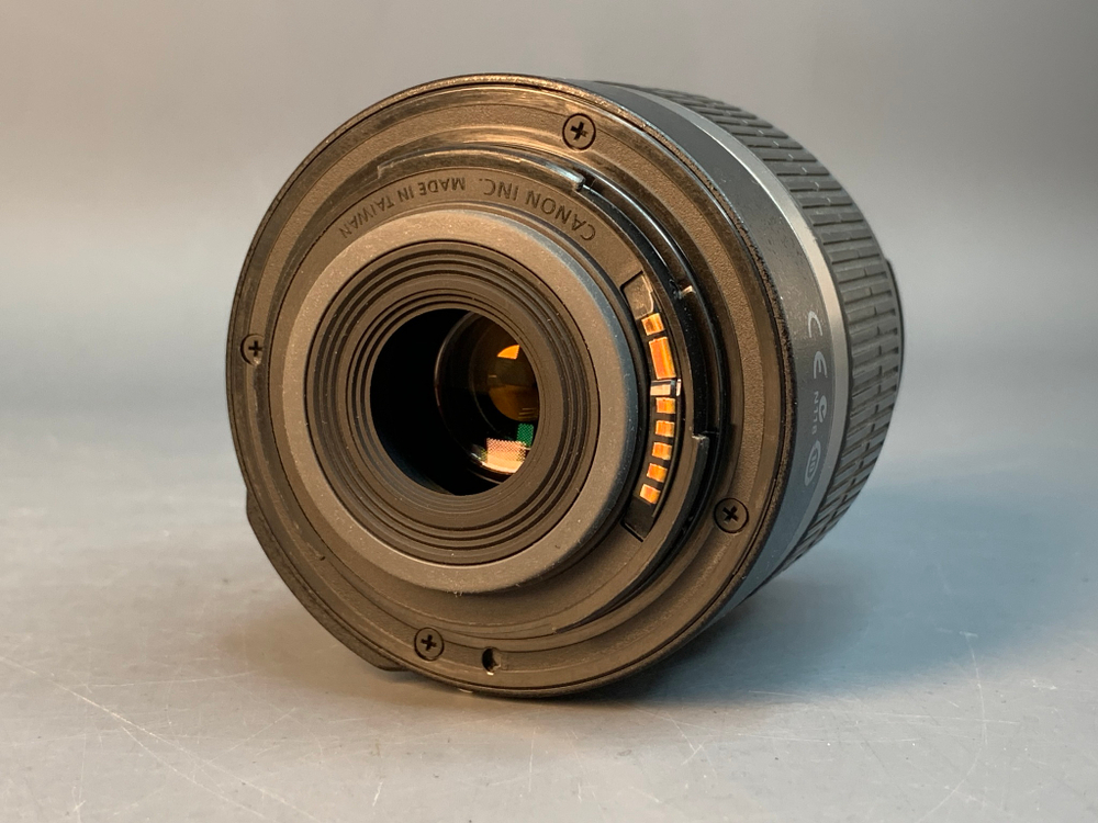 Canon EOS 450D Kit 18-5mm 25000 кадров пробега