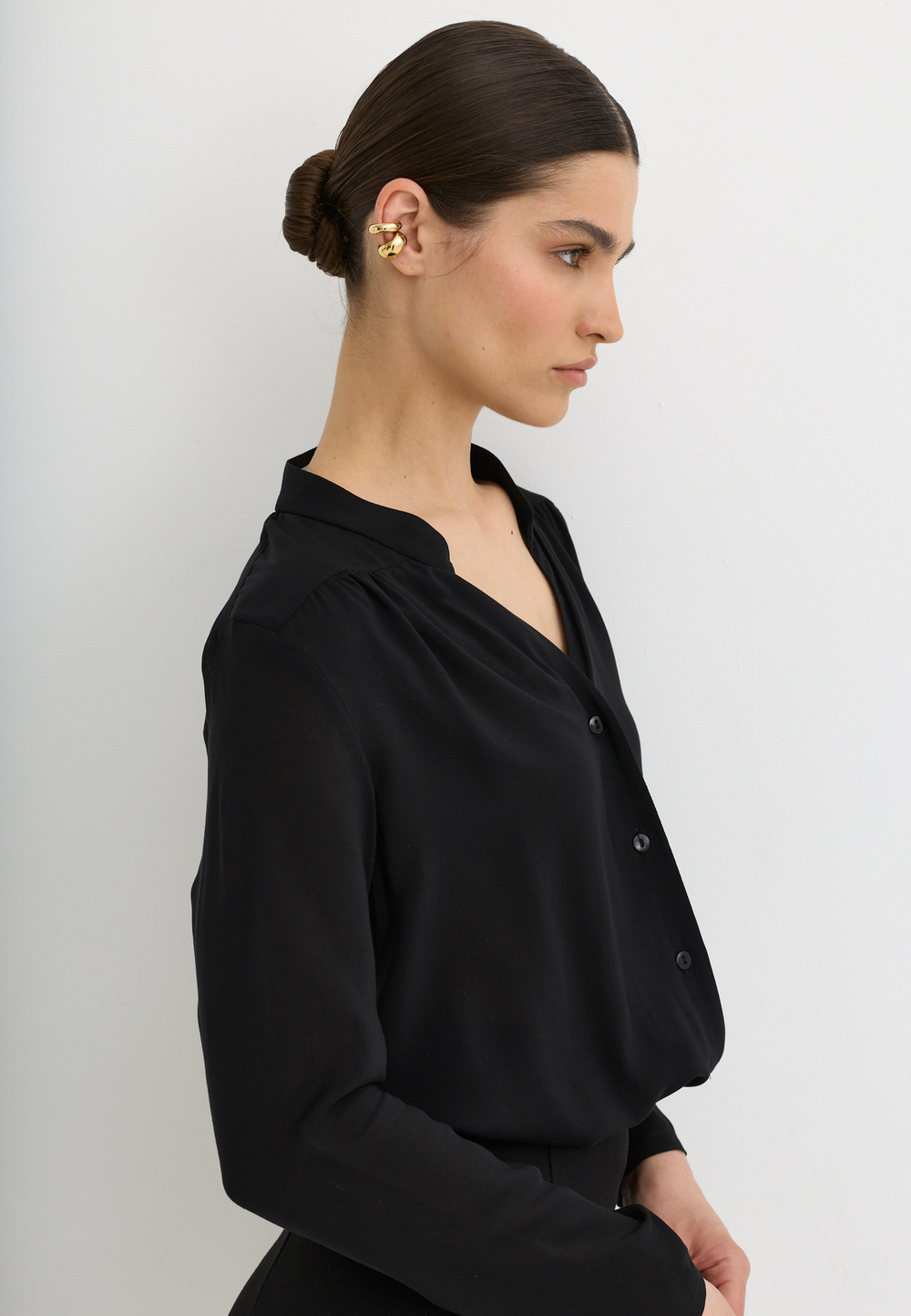 Блуза из вискозы, черная