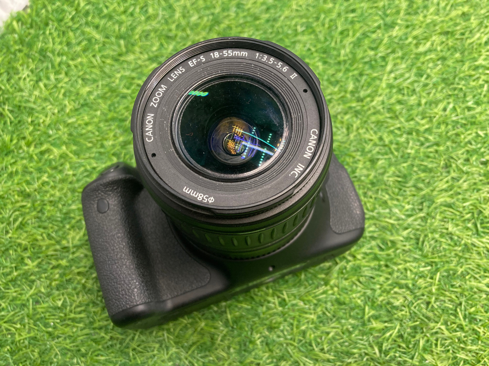 Canon EOS 600D kit 18-55mm ll (8.100 кадров)