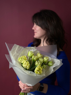 Букет лимонных пионовидных тюльпанов