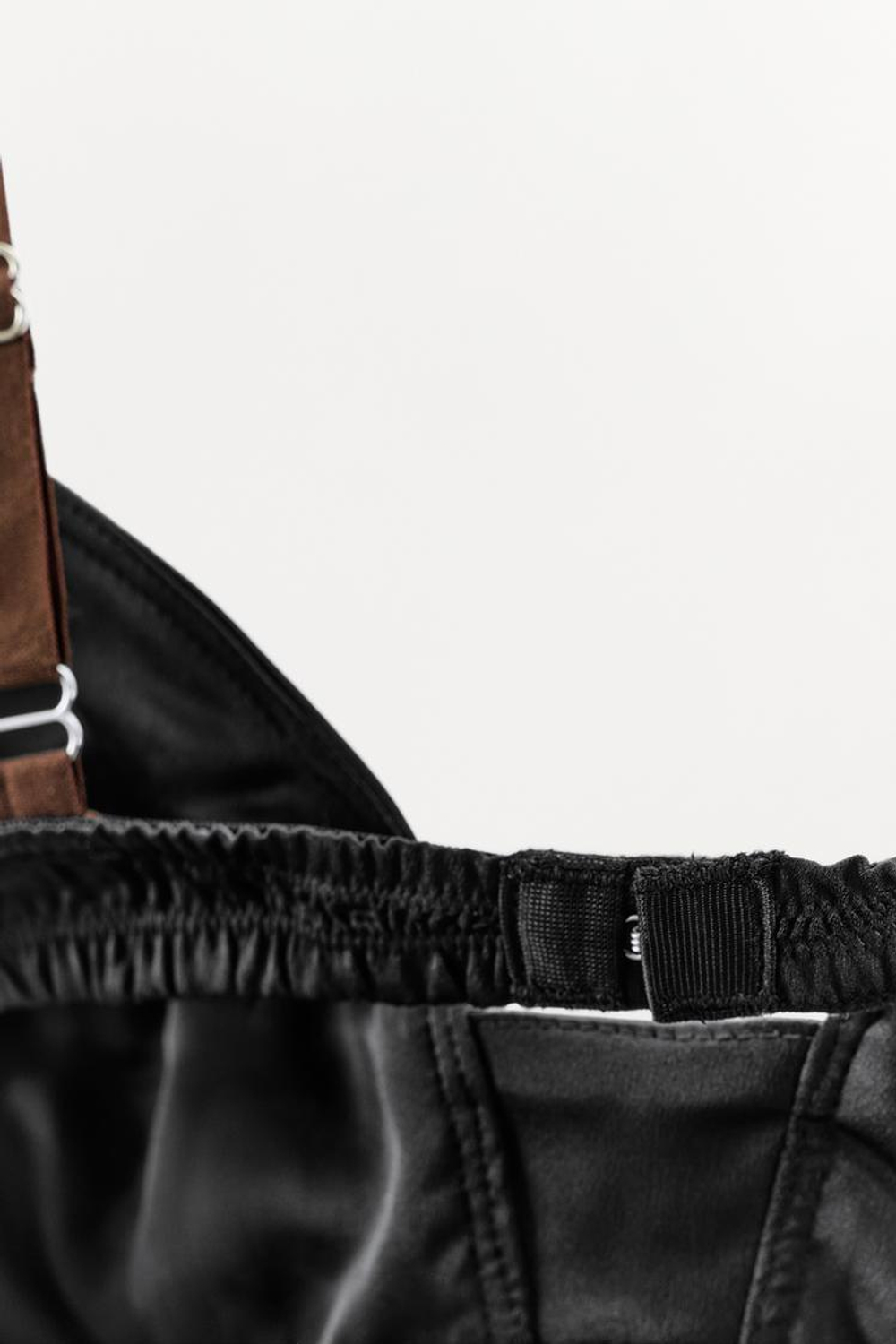 ZARA БОДИ С КОНТРАСТНЫМИ БРЕТЕЛЯМИ И ОТДЕЛКОЙ СТРОЧКОЙ, ЧЕРНЫЙ