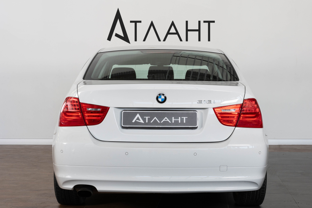 BMW 3-Series, 2011 год