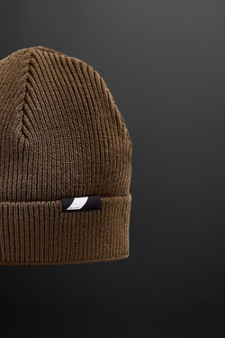 ZARA ТРИКОТАЖНАЯ ШАПКА С ФАКТУРНЫМ УЗОРОМ, КОРИЧНЕВЫЙ