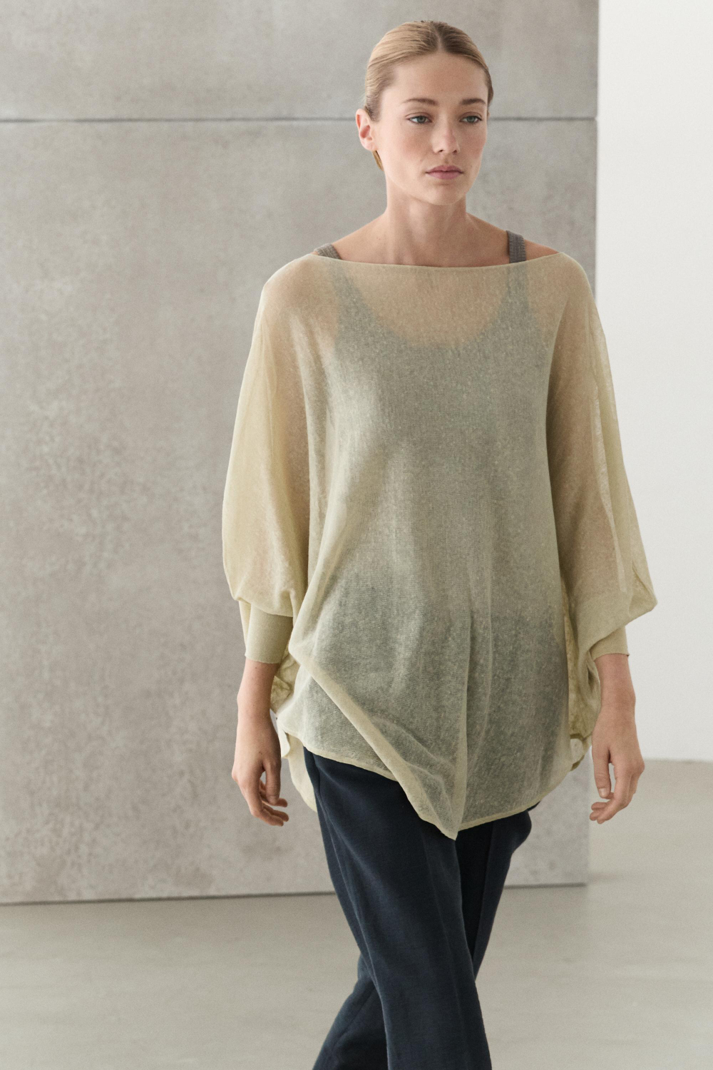 Massimo Dutti Свитер-накидка из смесового льна, песочный