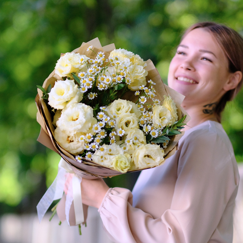 Купить Нежный букет из эустомы #593