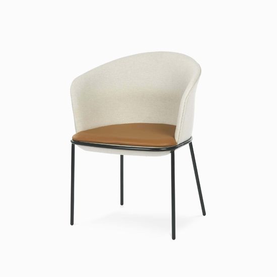 Стул Embrace с подлокотниками бежевая ткань и коричневая экокожа