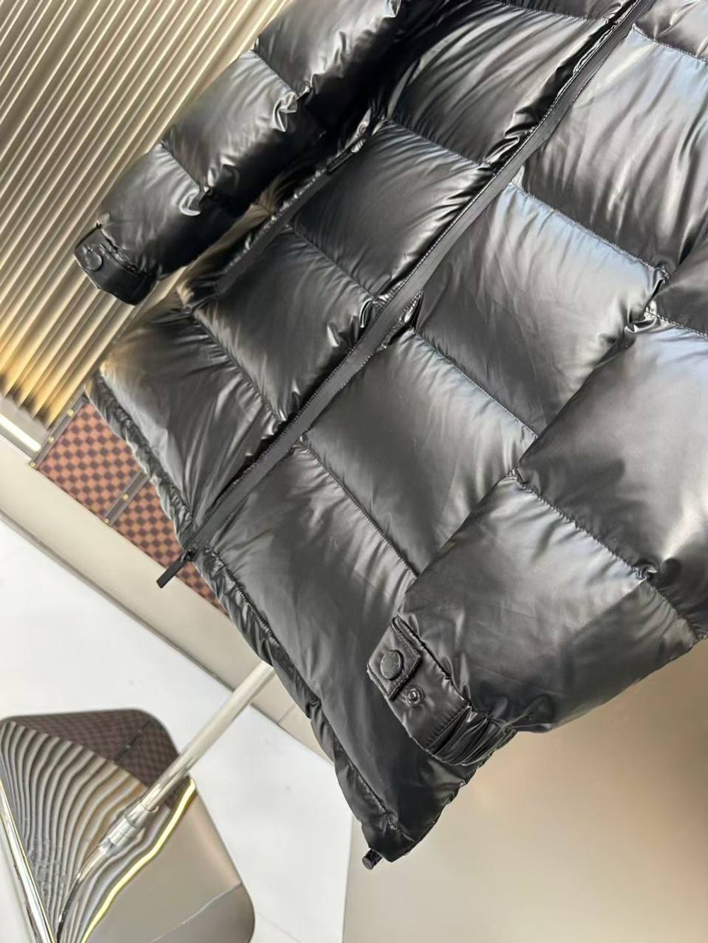 Пуховик Prada