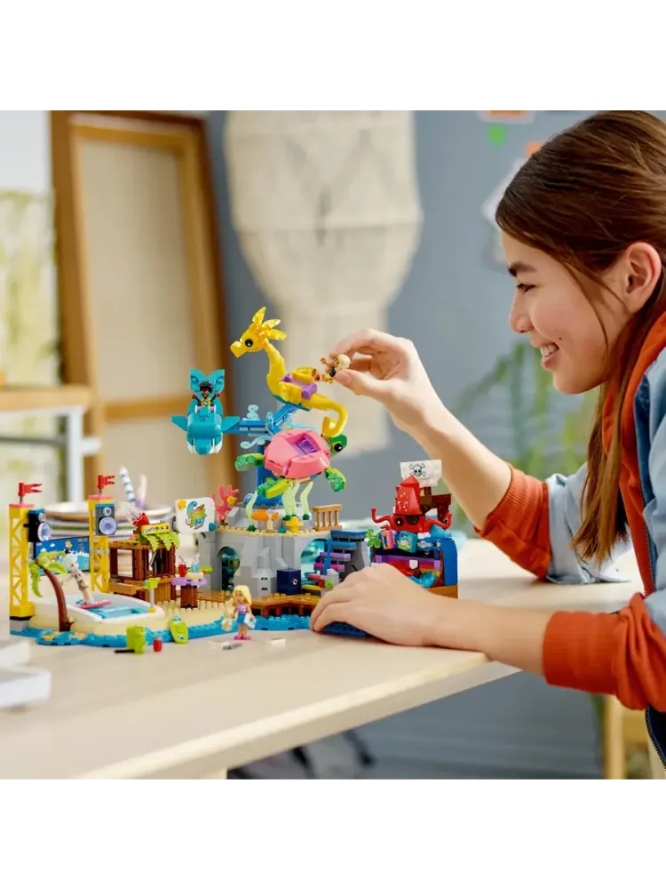 Конструктор Friends 41737 Пляжный парк развлечений