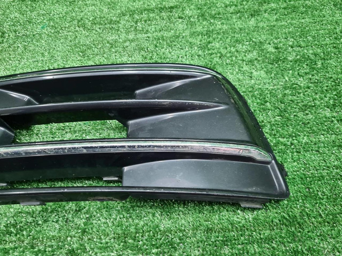 Решетка переднего бампера левая Audi Q5 2 (17-20)