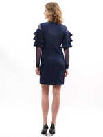 Платье с воланами на рукавах