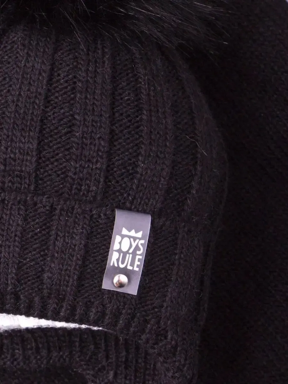 Шапка для мальчика зимняя вязаная и снуд