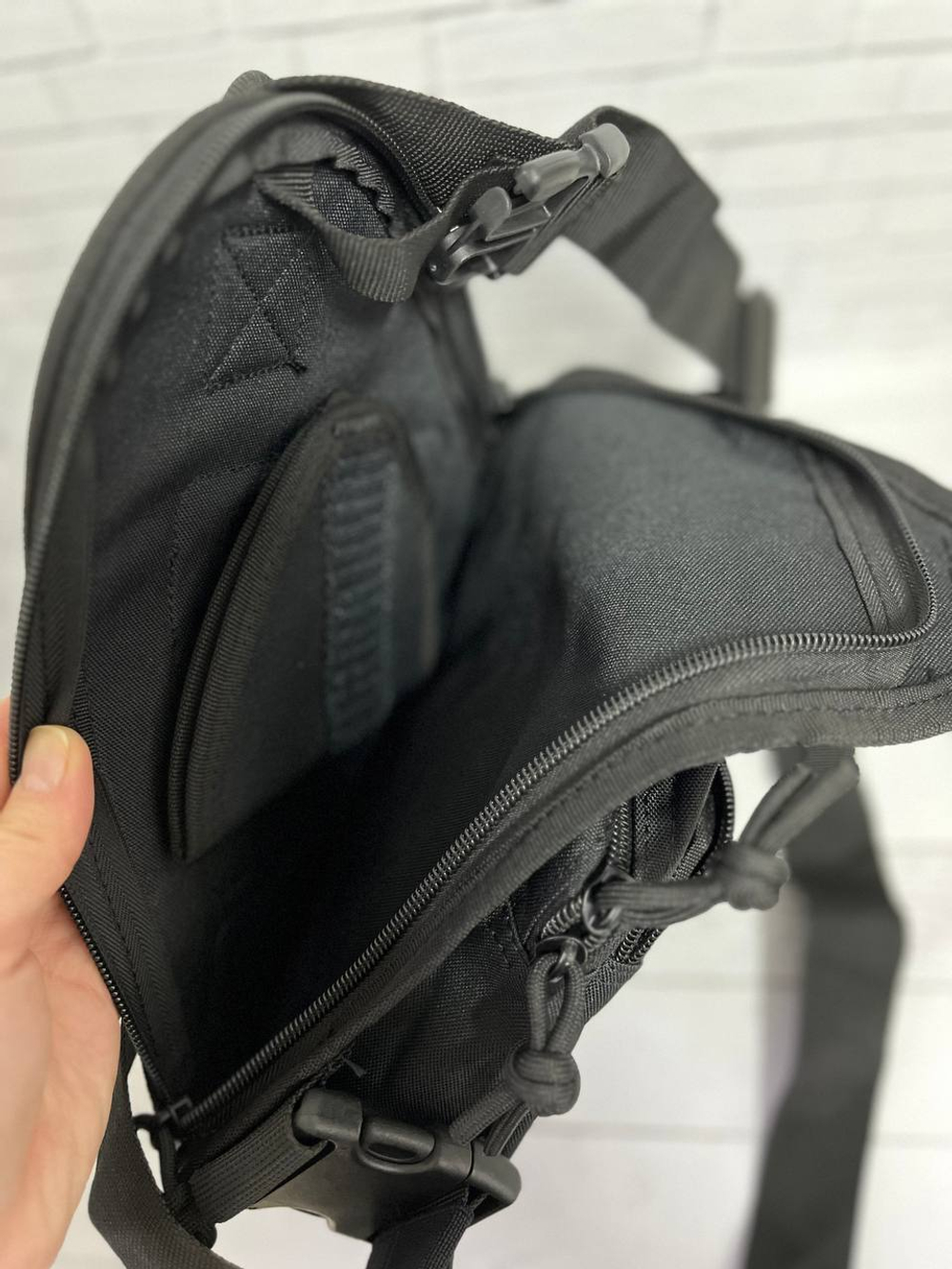 Тактическая плечевая сумка / чёрный