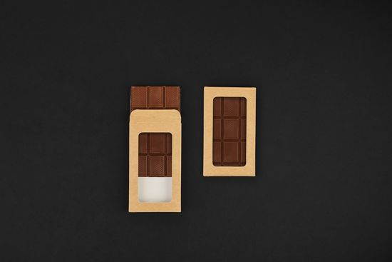 Упаковка с окном для шоколадной плитки 50 г