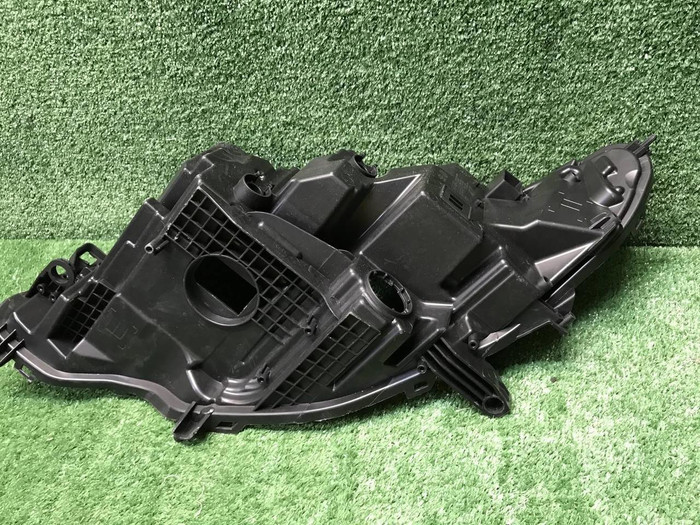 Корпус фары правый LR Discovery Sport (2019-н.в.)