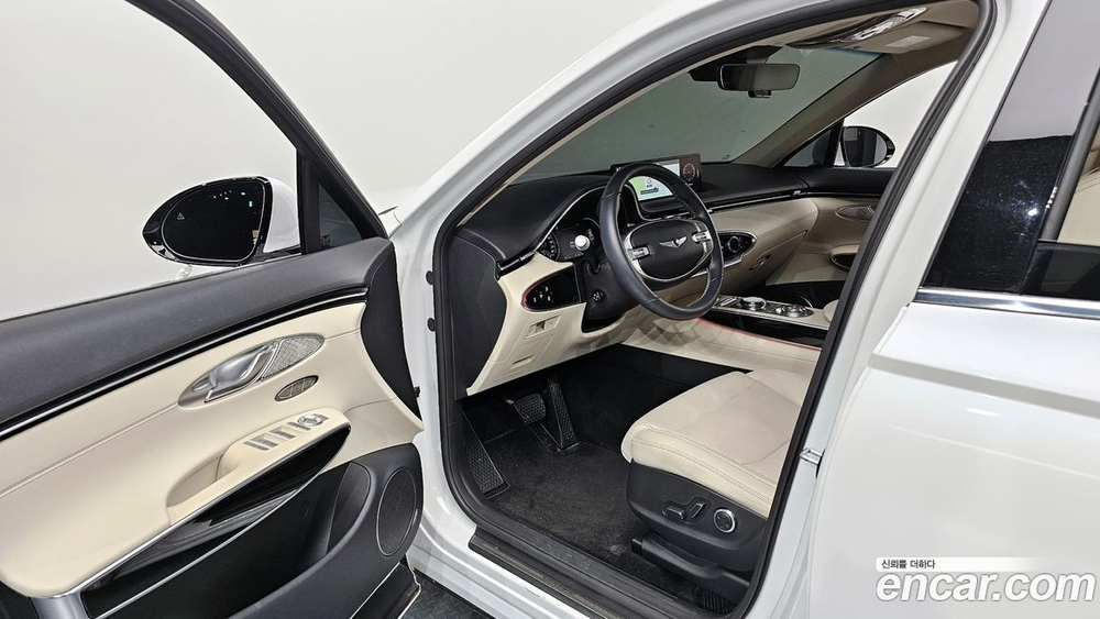 Genesis GV70 2.2 Дизель 2WD (04.2022)