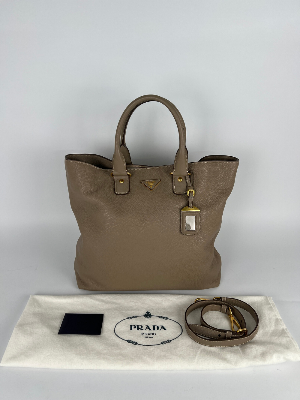 Cумка Prada Vitello