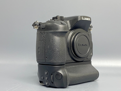 Panasonic Lumix DMC-GH4 + бат. блок