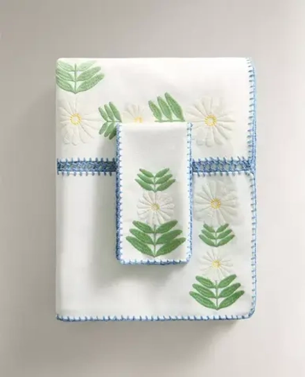 ZARA HOME СКАТЕРТЬ С КОНТРАСТНОЙ ВЫШИВКОЙ, ЭКРЮ