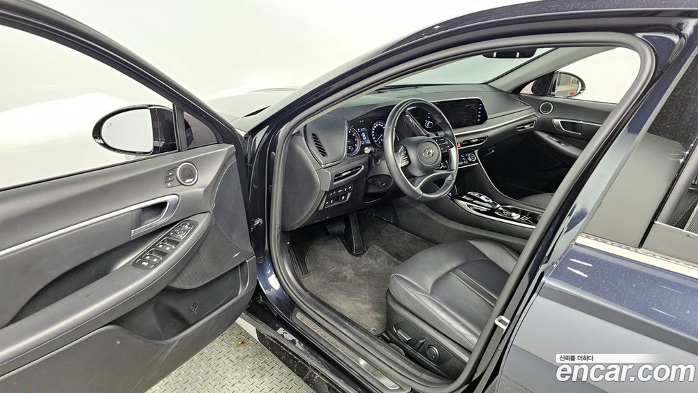 Hyundai Sonata (DN8) 2.0 (03.2021)