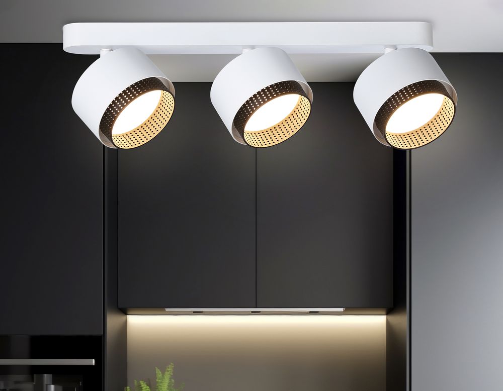 Ambrella Настенно-потолочный поворотный спот со сменной лампой GX53 Techno family TN71291