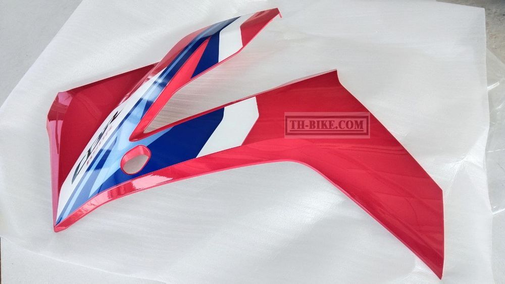 64220-MKY-E10ZA. COWL SET A, L. MIDDLE (WL) *R380* (R380 GRAND PRIX RED). HONDA