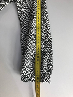 Платье H&M монохромное, маркировка 36, визуально на 42 размер