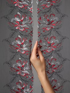 05-168 ОПТ Вышивка на неэл. сетке 22 см, черный/серый/красный (правая)