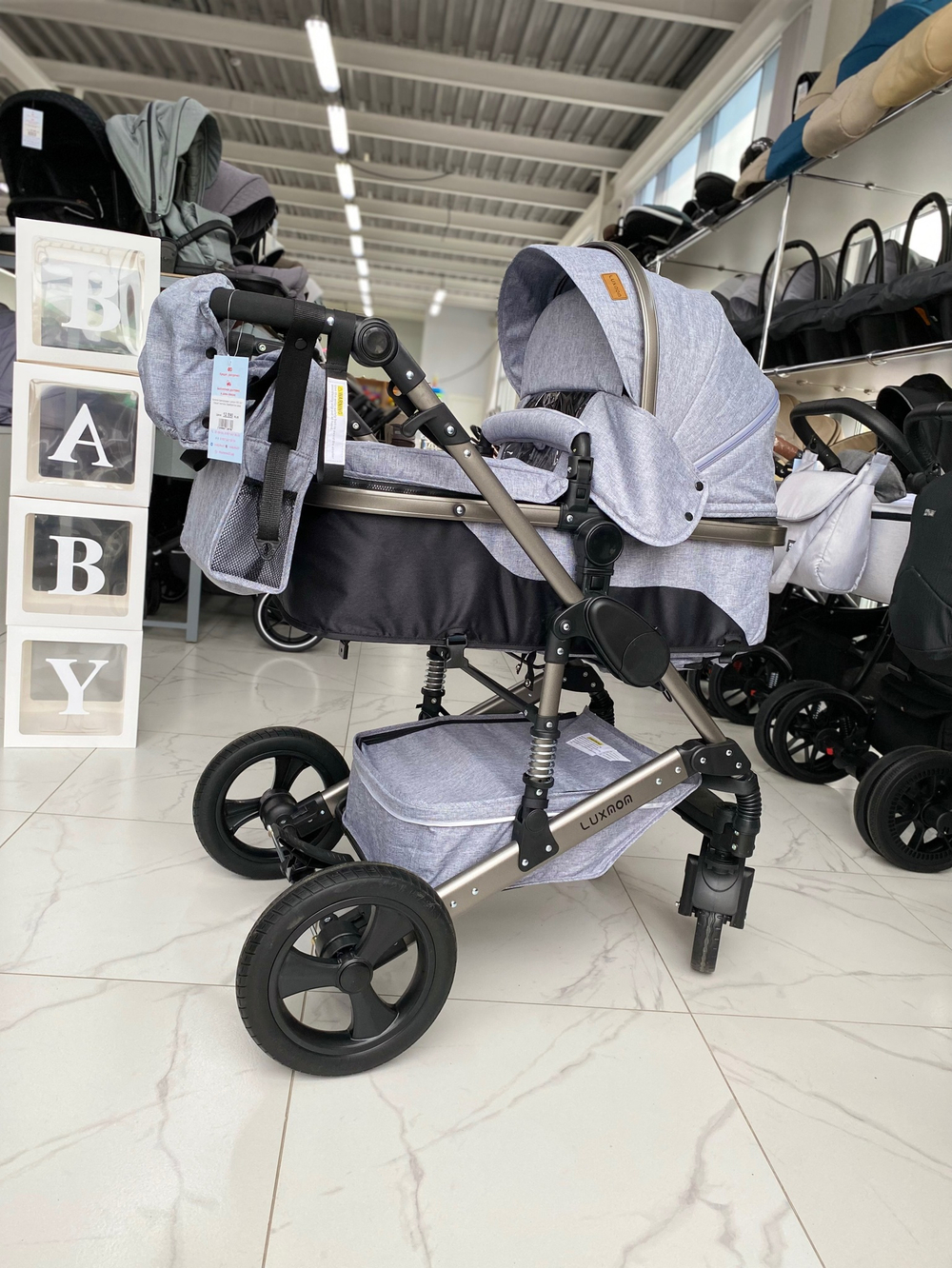 Коляска-трансформер LUXMOM 555-W 2В1 серый текстиль