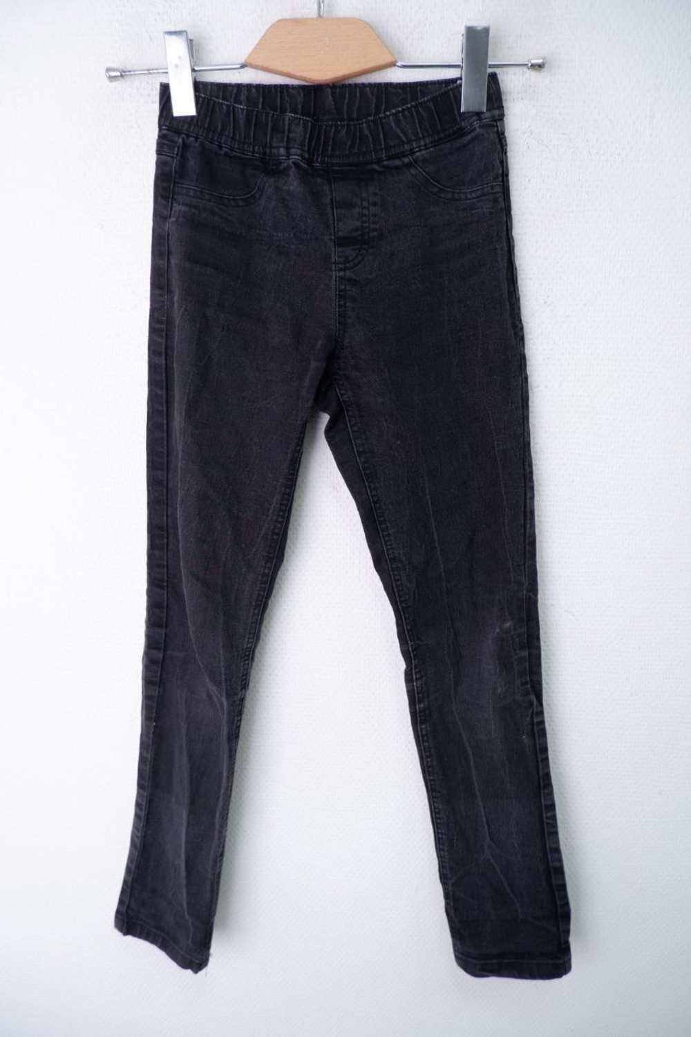 Джинсы O'stin базовые на 10-11 лет