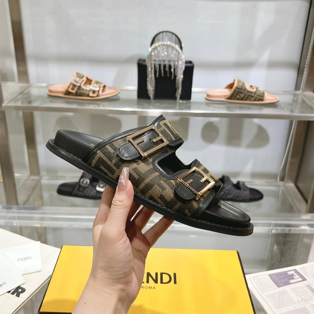 Fendi Feel Slides
