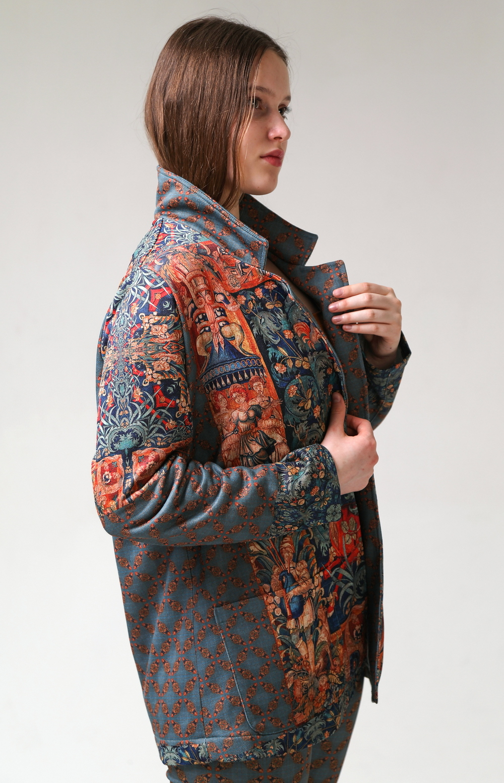 Трикотажный жакет "Сказочный лес", по мотивам фламандского гобелена 16 века, выполненного в технике мильфлёр