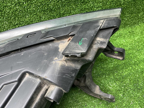 Фара левая Lada Granta (2018-н.в.) галоген