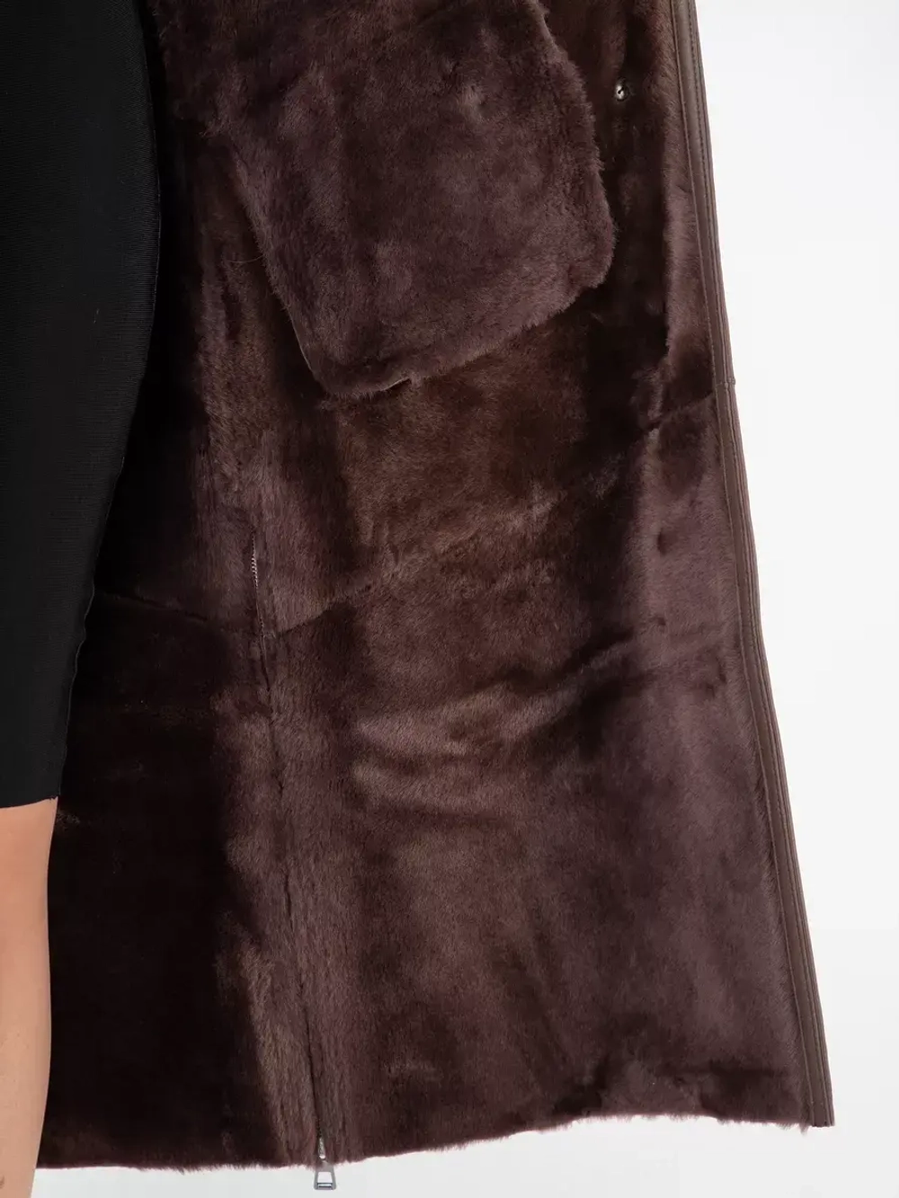 Дубленка зимняя натуральная с капюшоном