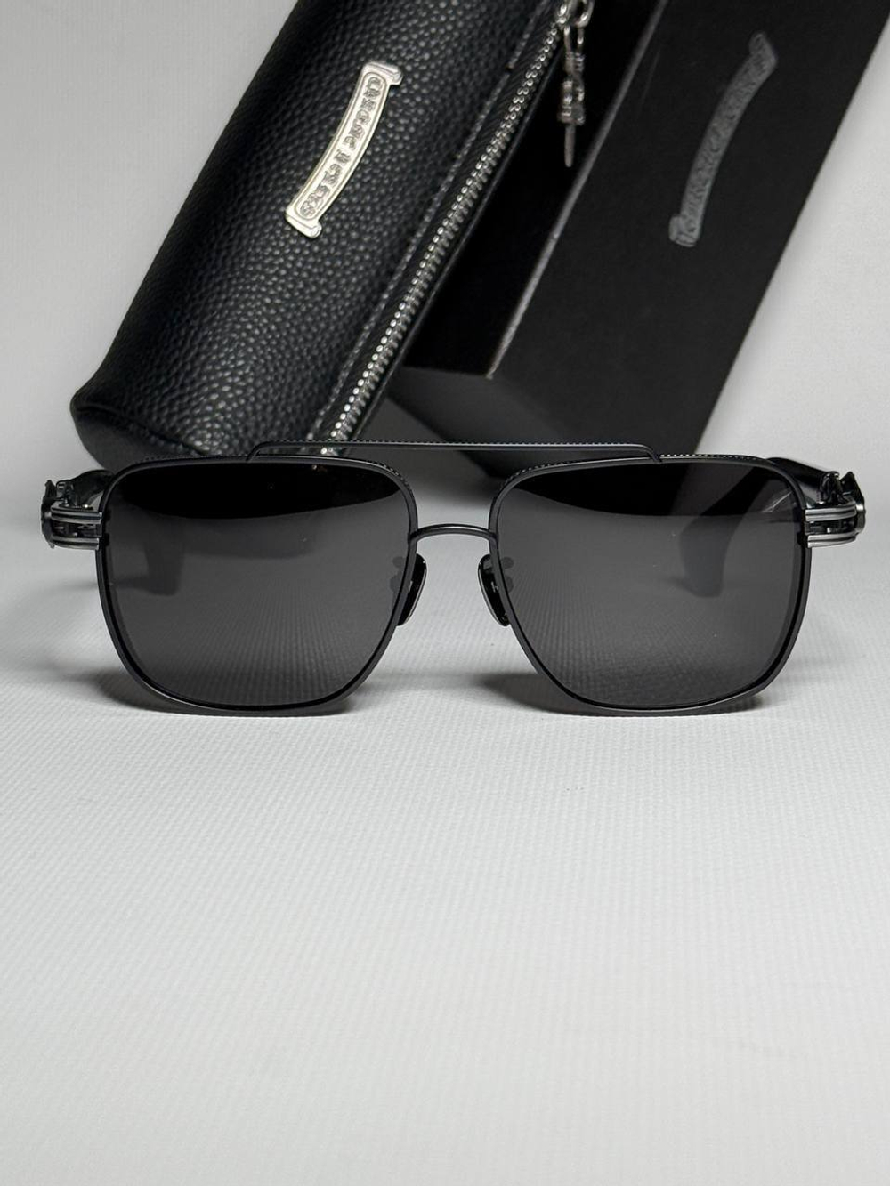 Солнцезащитные очки Chrome Hearts