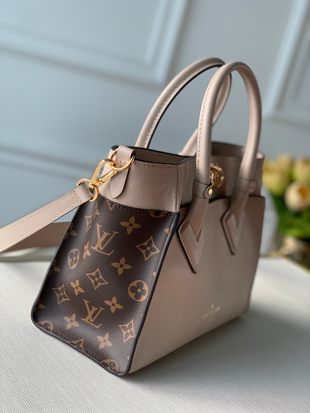 Louis Vuitton On My Side PM