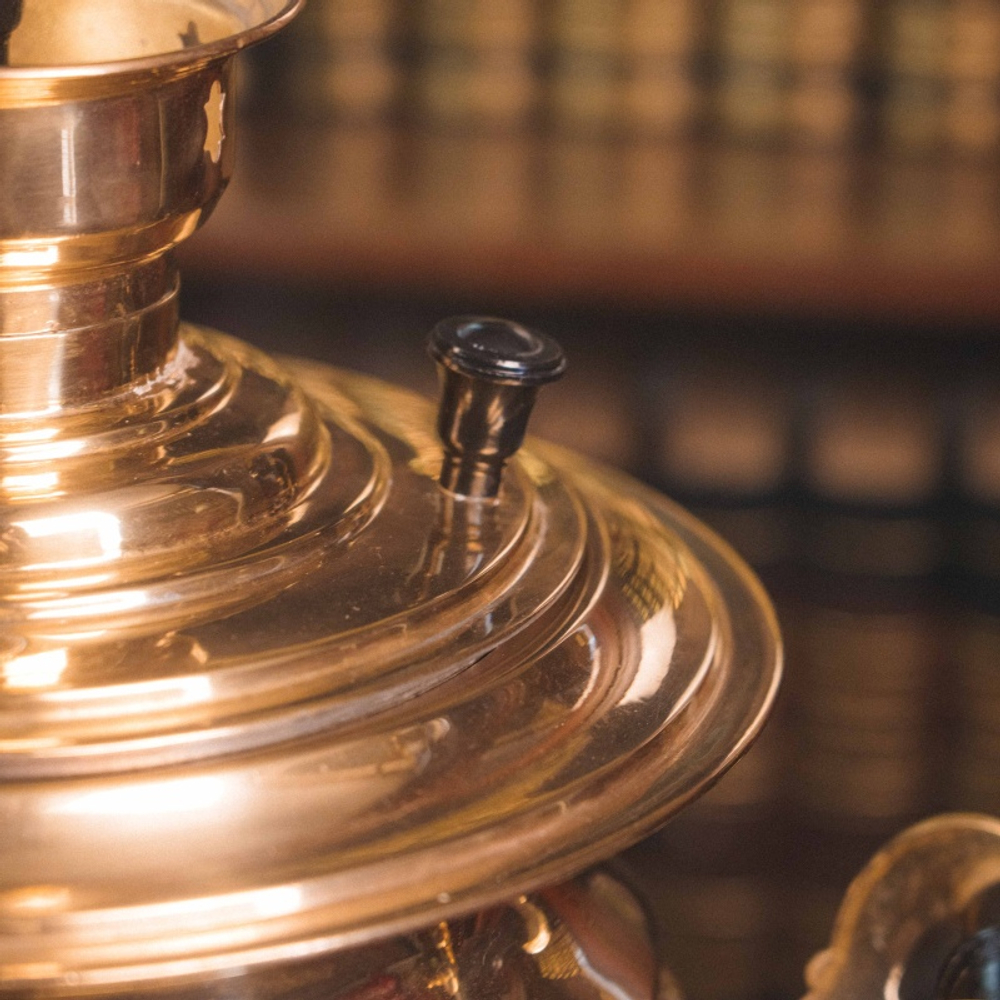 Антикварный тульский самовар в форме рюмки