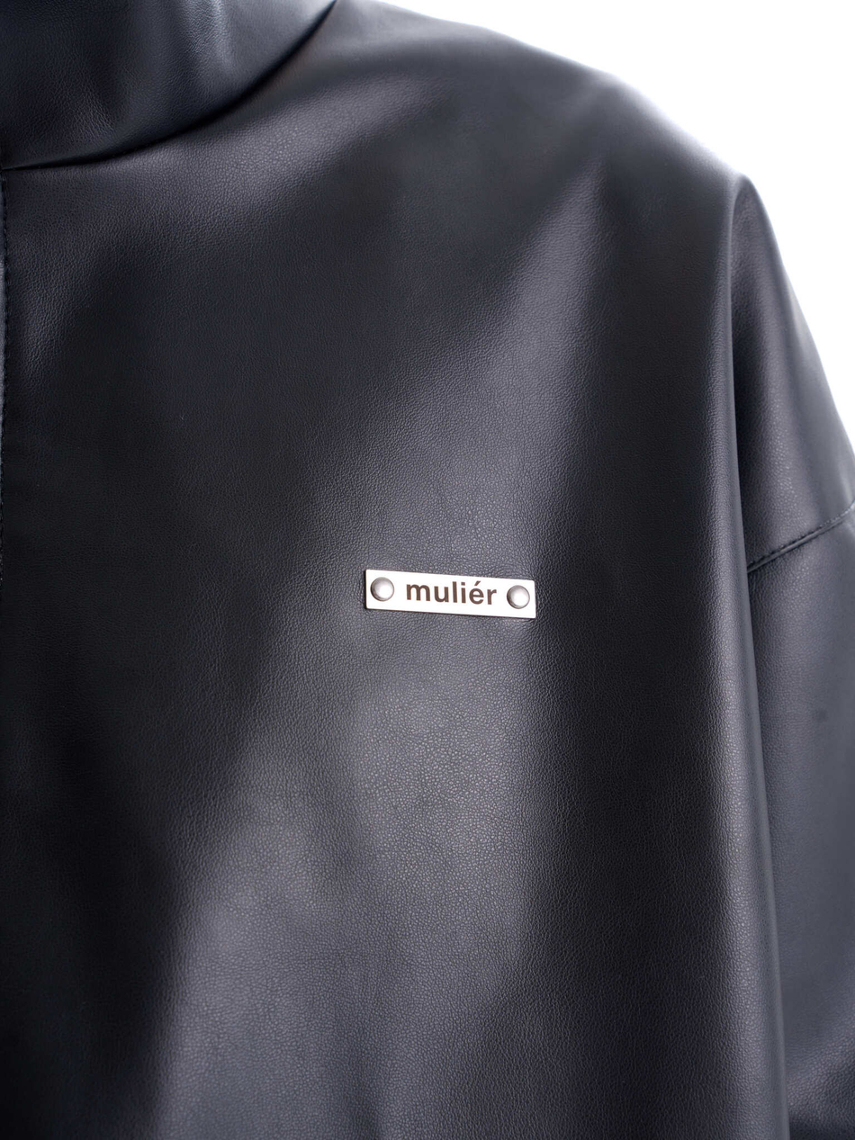 Бомбер из экокожи черный