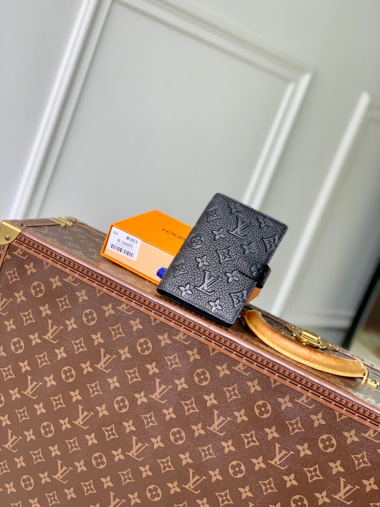 Louis Vuitton Small Ring Agenda