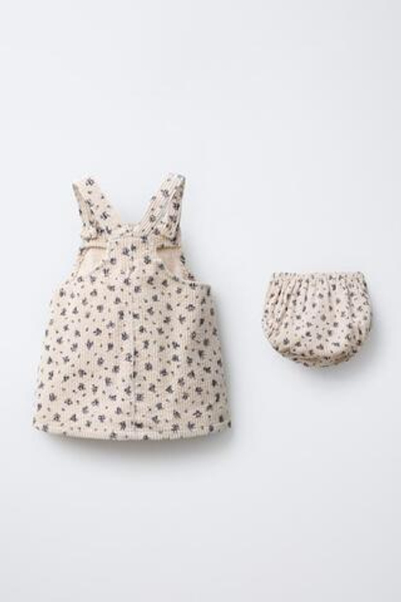 ZARA ВЕЛЬВЕТОВЫЙ САРАФАН И ТРУСЫ С ЦВЕТОЧНЫМ ПРИНТОМ, ЭКРЮ