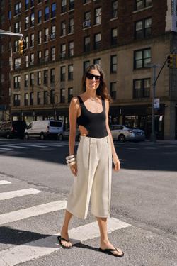 ZARA КОЖАНЫЕ САНДАЛИИ НА ПЛОСКОЙ ПОДОШВЕ, ЧЕРНЫЙ