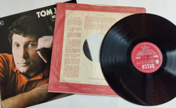 Винтажная виниловая пластинка LP Tom Jones Help Yourself (UK 1968)