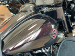 CVO TRI GLIDE 2021 Charred Crimson