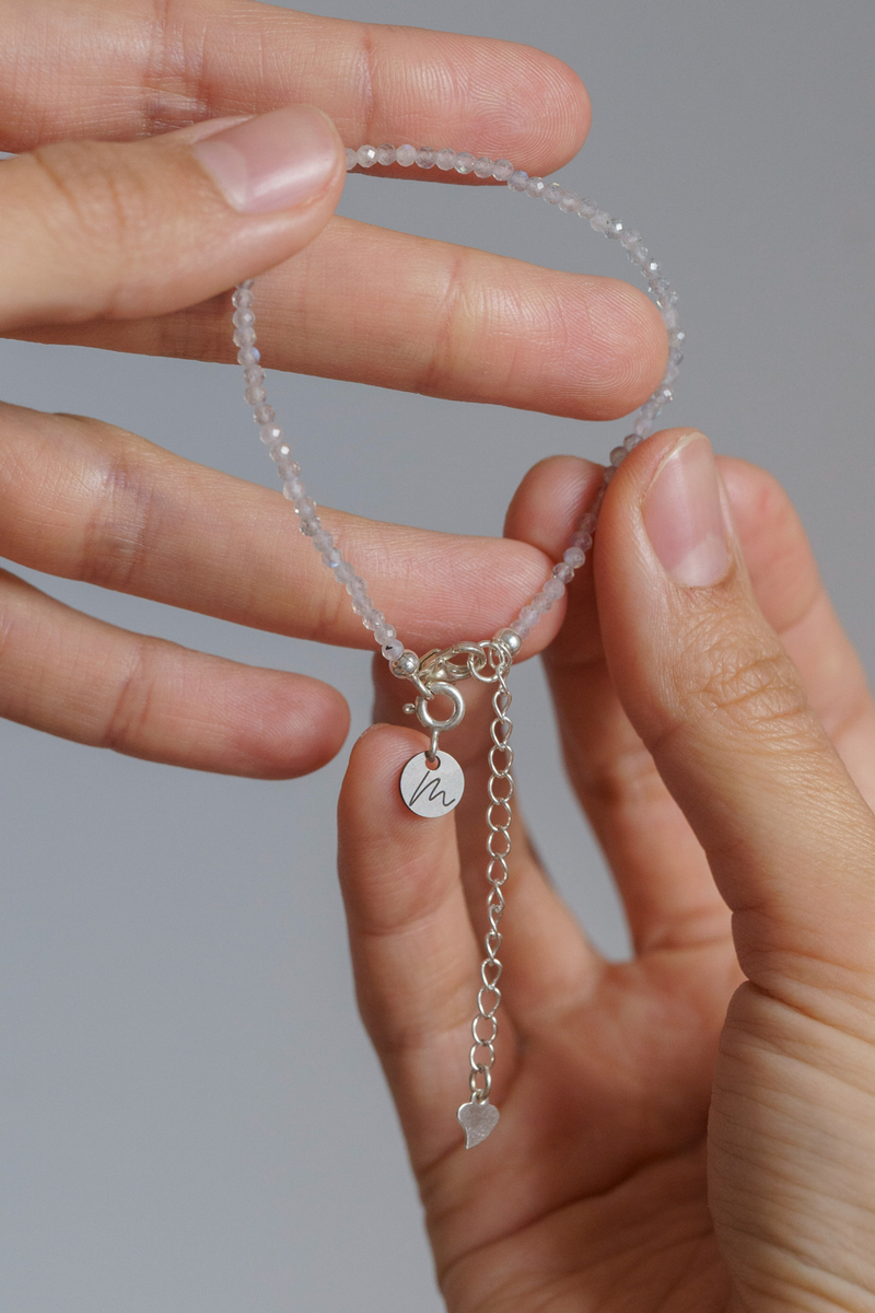 Браслет "Memo about Mindfulness" из лабрадорита, на замочке серебро 925