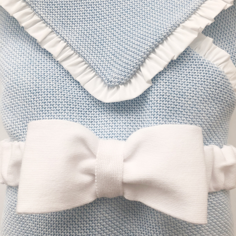 Конверт на выписку с рюшей, голубой, 75х75 см