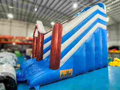 Коммерческий надувной батут «Зимняя горка Арктика», 6*4*6 м