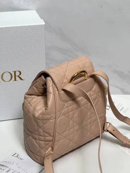 Рюкзак Dior Caro розовый, модель среднего формата
