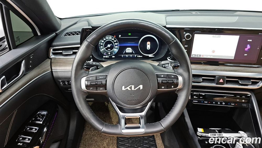 Kia K5 (Optima) 3 Generation 1.6 Turbo (10.2021)